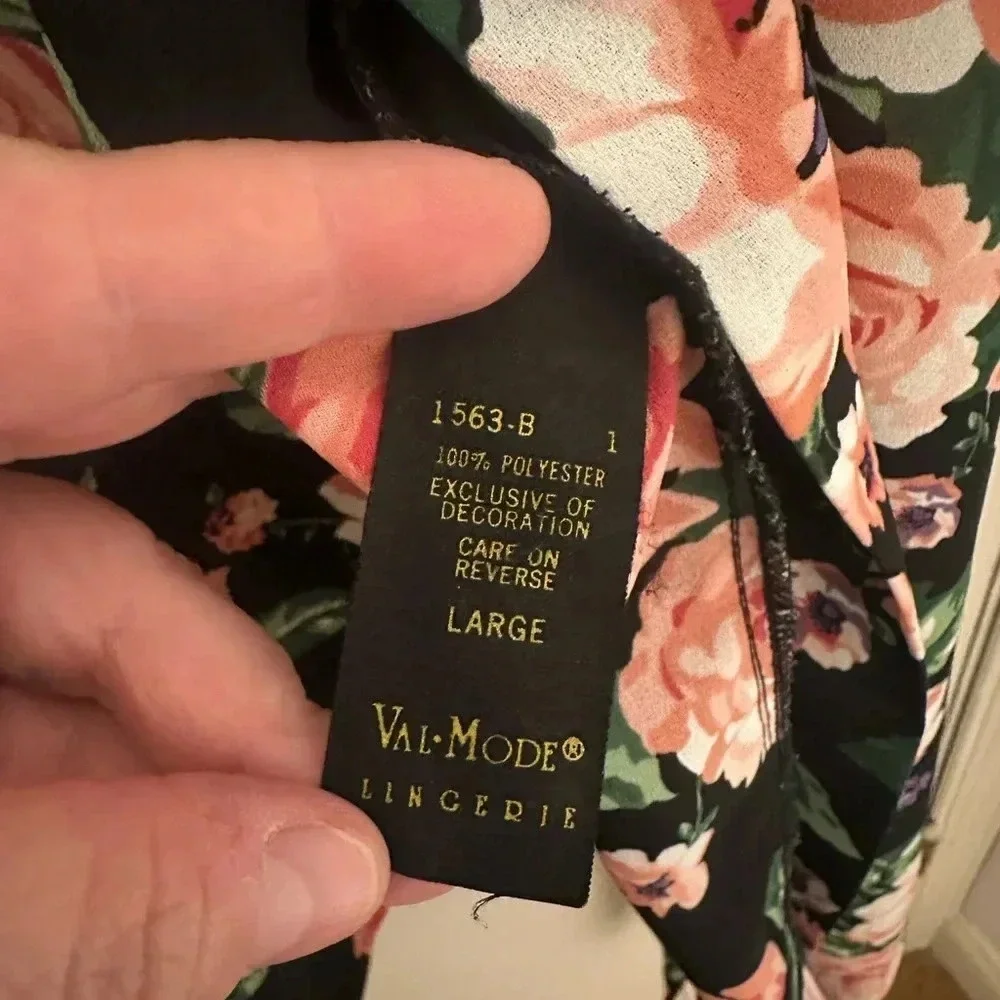 Vintage Val Mode Lingerie Robe Large